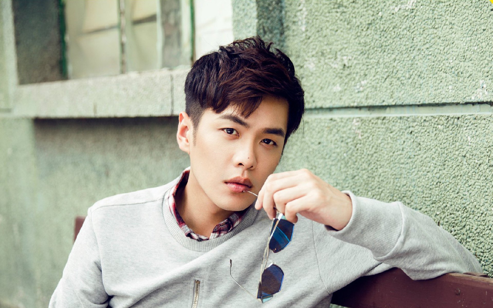 光明记忆未来之星线上赛，雄鹰展翅迎战强敌，光明记忆海报