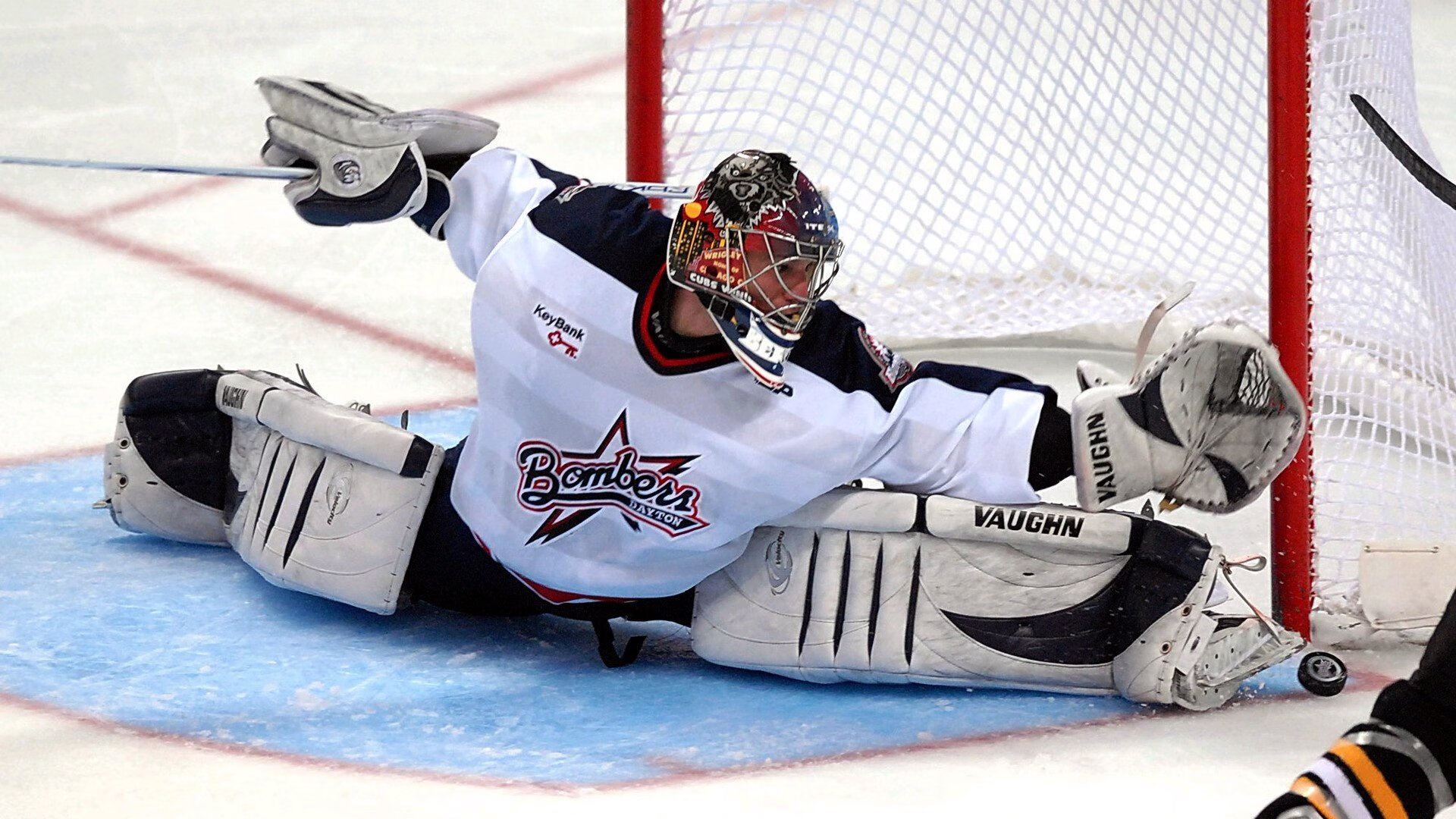 九游娱乐电竞站-安东·李恩：凭借强大的比赛感觉，他总能在关键时刻做出正确选择